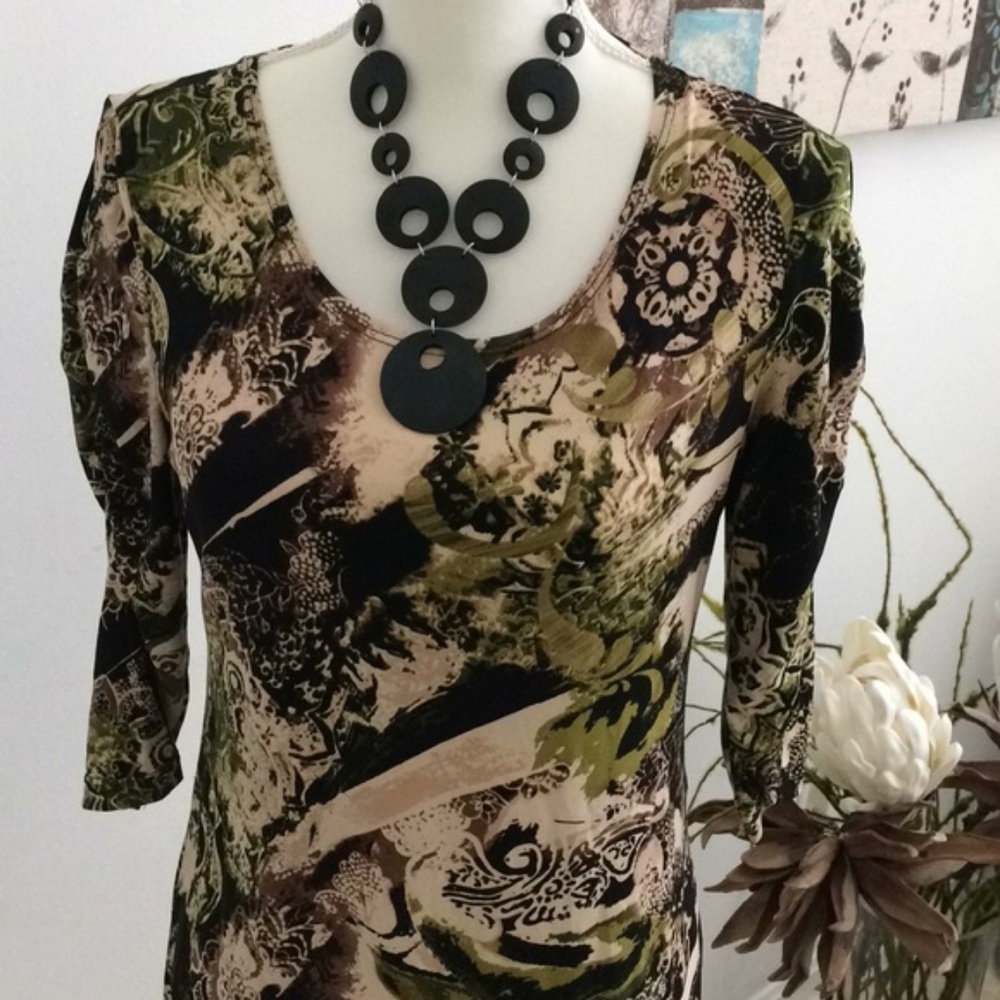 Women's Top. Christopher & Banks. Small
